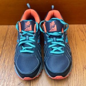 Womens New Balance 410 v5